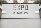 Widok na ścianę z napisem EXPO Kraków