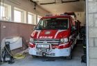 wóz strażacki w Domu Strażaka w Łabowej