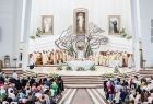 widok na ołtarz podczas uroczystej Eucharystii pod przewodnictwem Metropolity Krakowskiego abp. Marka Jędraszewskiego