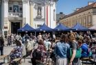 Mieszkańcy Wadowic licznie uczestniczący w wydarzeniu na miejscowym rynku