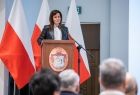prezentacja założeń inwestycji budowy kładki rowerowej nad Dunajcem - przy mównicy wiceprzewodnicząca Maria Wąsowicz