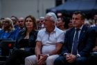 Wiceprzewodniczący Sejmiku Województwa Tadeusz Arkit oraz radny województwa Tadeusz Arkit na widowni, na dziedzińcu Zamku Królewskiego na Wawelu
