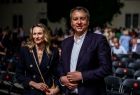 Radny województwa Piotr Dziurdzia wraz z osobą towarzyszącą