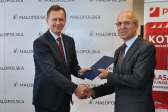 Przejdź do: Małopolska wspiera firmy stawiające na odnawialne źródła energii