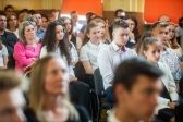 Przejdź do: Półtora tysiąca uczniów ze stypendiami od marszałka