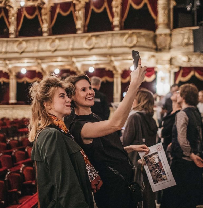 Na zdjęciu zwiedzajacy w Teatrze