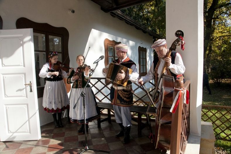 Otwarcie Muzeum Dwór w Dołędze