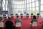 W spotkaniu z dziennikarzami w Centrum Kongresowym ICE Kraków poświęconym organizacji Igrzysk Europejskich w 2023 roku uczestniczyli: marszałek Witold Kozłowski, prezydent Krakowa Jacek Majchrowski, przedstawiciele Stowarzyszenia Europejskich Komitetów Ol