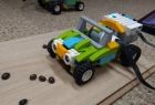 Maraton z robotyką - na zdjęciu samochód z klocków LEGO