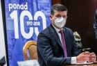 Wicemarszałek województwa małopolskiego Łukasz Smółka podczas konferencji prasowej