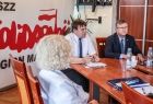 Marszałek Witold Kozłowski podczas spotkania z małopolską "Solidarnością". Obok p.o. przewodniczącego Adam Lach