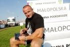 Mariusz Pudzianowski podpisuje autografy