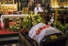 Trumna z ciałem Wojciecha Grzeszka