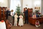 Kolędnicy z Lipnicy Małej z wizytą w urzędzie marszałkowskim