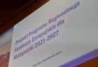 Slajd prezentacji z napisem "Projekt Programu Regionalnego Fundusze Europejskie dla Małopolski 2021- 2027"