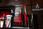 Kopalnia Soli w Wieliczce, koncert patriotyczny z okazji odzyskania przez Polskę niepodległości. Przemówienie wicemarszałka Łukasza Smółki. 
