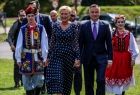 Marszałek Witold Kozłowski i Iwona Gibas w towarzystwie samorządowców