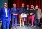 gala Małopolskiej Nagrody Poetyckiej, marszałek Witold Kozłowski wraz z laureatami nagrody