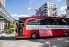 Krwiobus - mobilny punkt poboru krwi - przed budynkiem Urzędu Marszałkowskiego Województwa Małopolskiego przy ul. Racławickiej