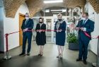Symboliczną wstęgę przecięli między innymi Iwona Gibas z Zarządu Województwa Małopolskiego oraz burmistrz gminy Kęty Krzysztof Jan Klęczar