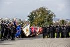 Poczty sztandarowe przed Sanktuarium w Łagiewnikach