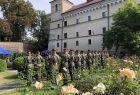 Uroczystość rozbicia więzienia św. Michała w ogrodach Muzeum Archeologicznym w Krakowie