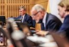 Marszałek Witold Kozłowski, prof. Jan Tadeusz Duda podczas obrad Sejmiku Województwa Małopolskiego