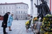 Przejdź do: Kwiaty i modlitwa w 16. rocznicę śmierci św. Jana Pawła II Patrona Województwa Małopolskiego