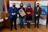 Przejdź do: Nowy sprzęt do nauki zdalnej dla uczniów i nauczycieli z powiatu bocheńskiego
