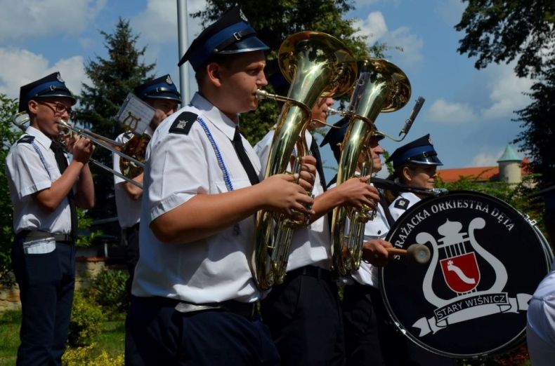 Orkiestra Dęta OSP Stary Wiśnicz w czasie występu.