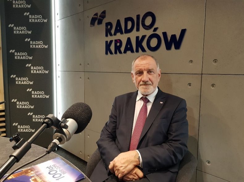 prof. Jan Tadeusz Duda w studiu Radia Kraków