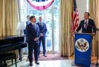 Przemówienia pożegnalne w jednej z sal w budynku ambasady