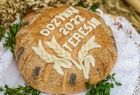 pamiątkowy, poświęcony bochenek chleba użyty podczas uroczystości jako dekoracja