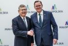 Marszałek Witold Kozłowski wita się z premierem Turyngii Bodo Ramelowem.