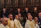 Reprezentanci władz samorządowych podczas mszy świętej na Wawelu