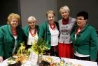 Iwona Gibas z zarządu województwa i gospodynie z powiatu oświęcimskiego