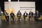 wspólne zdjęcie panelistów biorących udział w panelu