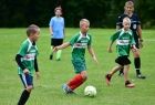 Grupa piłkarzy podczas gry