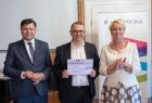 Wręczenie symbolicznego czeku