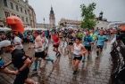 biegacze na ulicach Krakowa