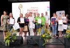 Laureaci Małopolskiego Festiwalu Smaku na scenie podczas wręczania nagród i wyróżnień 