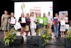 Laureaci Małopolskiego Festiwalu Smaku na scenie podczas wręczania nagród i wyróżnień 