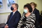 Marszałek Witold Kozłowski i radna Jadwiga Wójtowicz, otwarcie nowego przedszkola w gminie Sękowa. 
