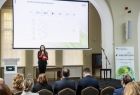 Widok na salę pełną gości uroczystej gali
