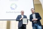 Wręczenie nagrody dla przedstawiciela firmy EcoTech System