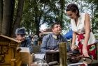 Żołnierz patrzy z sympatią na Martę Malec-Lech