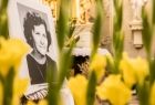 Portret Antoniny Małysiak otoczony kwiatami