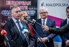 Przemawia Koen Scharrenberg, prezydent Europejskiej Federacji Karate Shinkyokushin