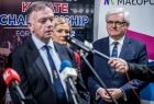 Przy mikrofonie Koen Scharrenberg, prezydent Europejskiej Federacji Karate Shinkyokushin