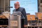 Wręczenie Nagrody Samorządu Województwa Małopolskiego im. św. Jana Pawła II Veritatis Splendor. Przemawia kardynał Stanisław Dziwisz